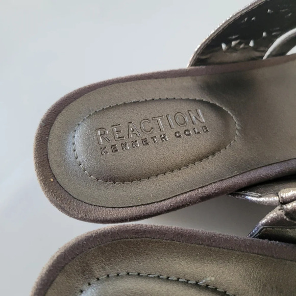 Kenneth Cole Reaction Pewter Sandals w,/ Crystals / Fits best 6.5 - Picture 4 of 7